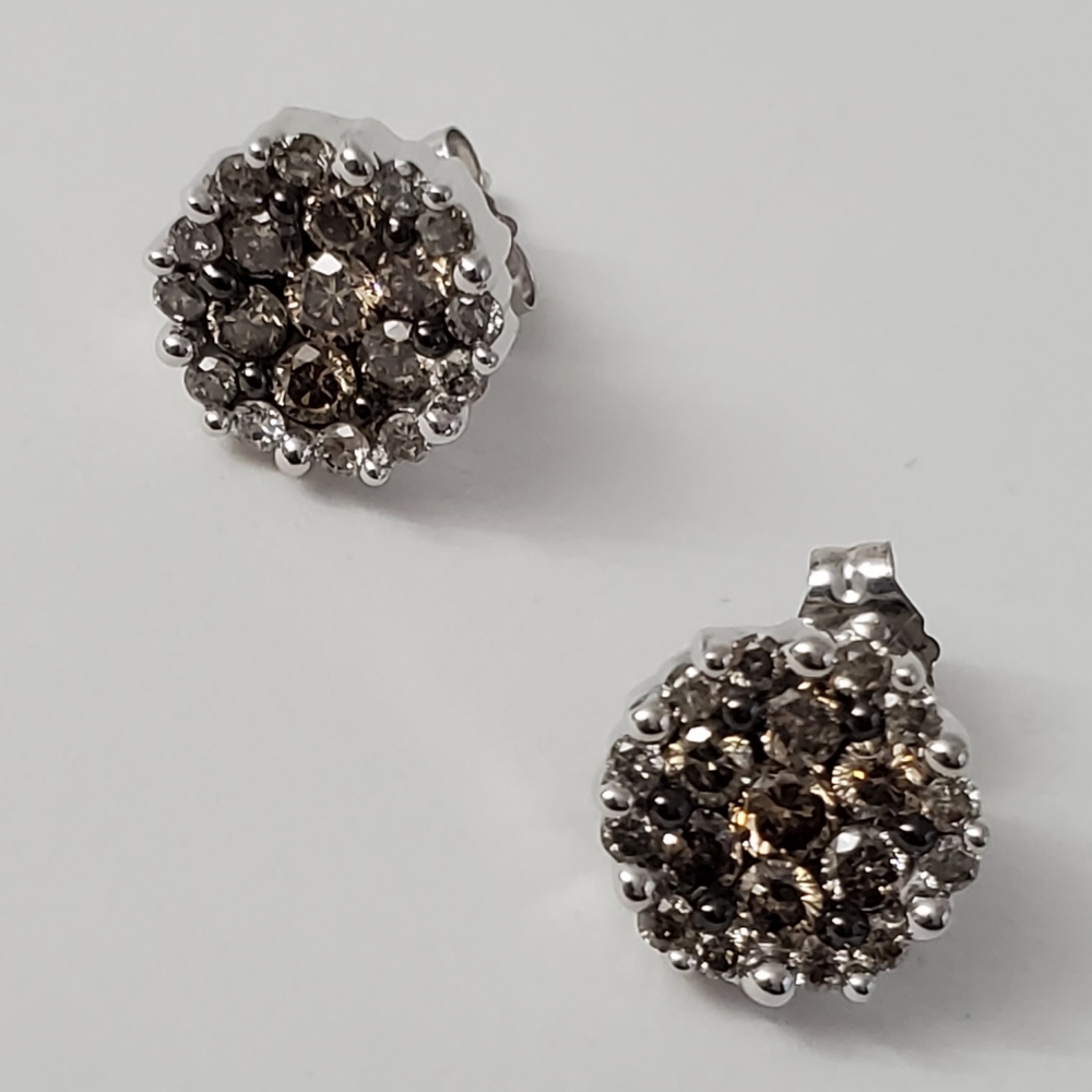 Watch Video / 10K Gold Chocolate and White Diamond Cluster Earrings